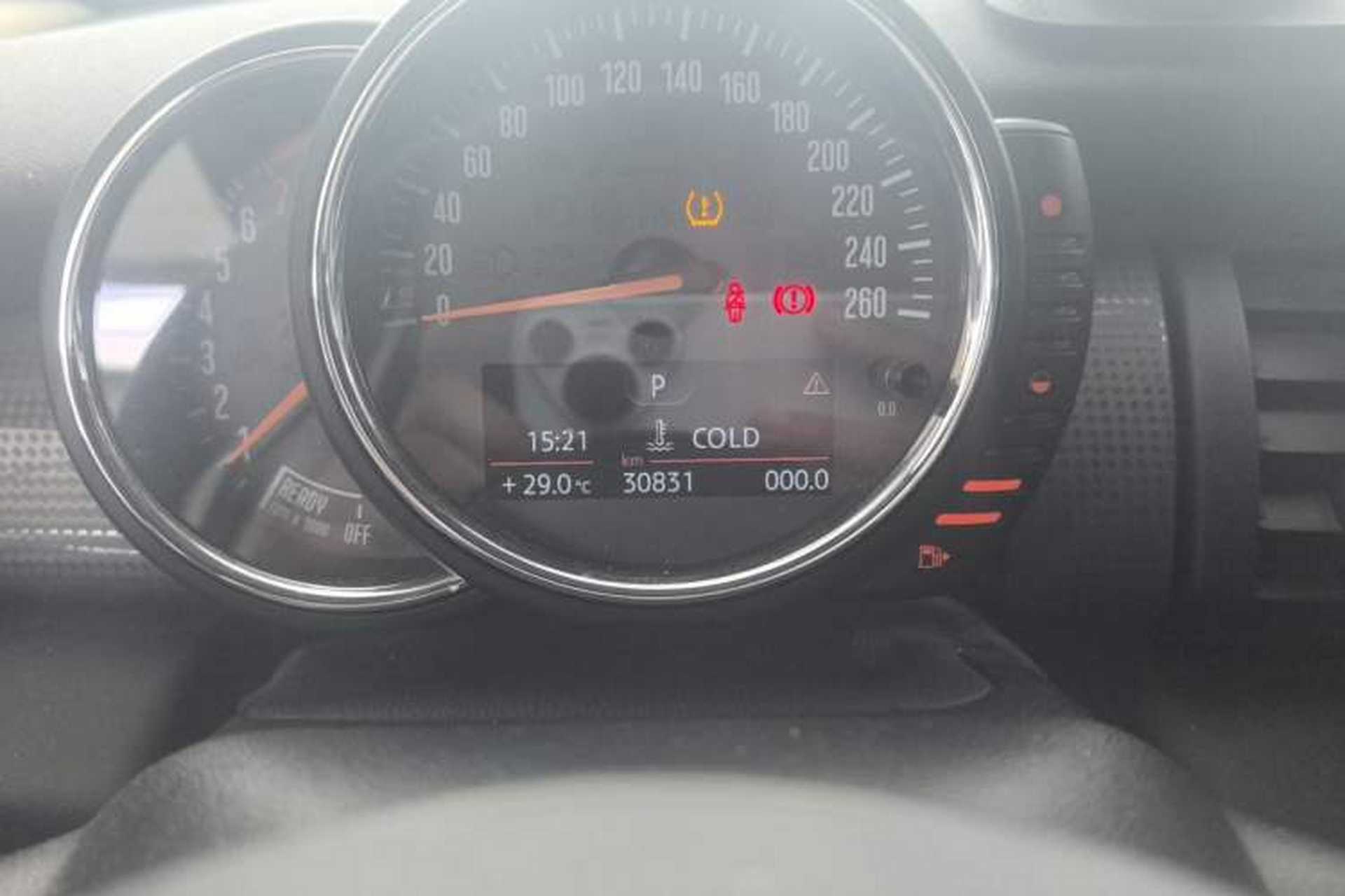 Used MINI 2016 1.5T COOPER Five-Door Edition Odometer Close Up