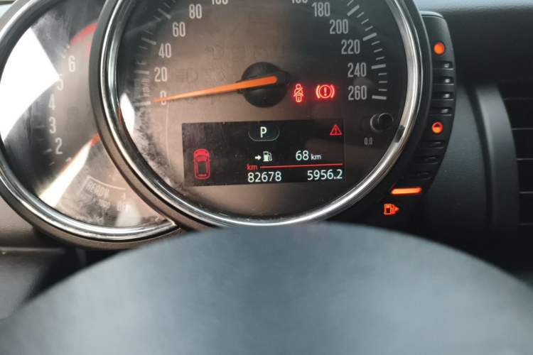 Used MINI 2016 1.2T ONE Five-Door Edition Odometer Close Up
