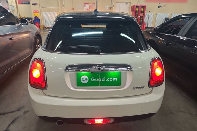 Used MINI 2016 1.5T COOPER Five-Door Edition Rear