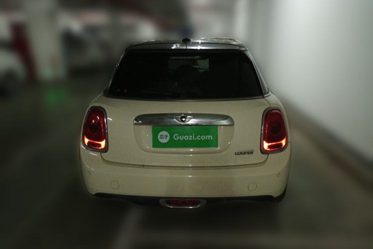 Used MINI 2016 1.5T COOPER Five-Door Edition Rear