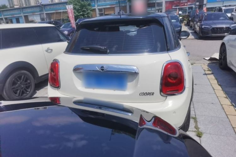 Used MINI 2016 1.5T COOPER Five-Door Edition Rear