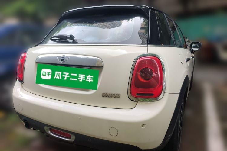 Used MINI 2016 1.5T COOPER Five-Door Edition Rear
