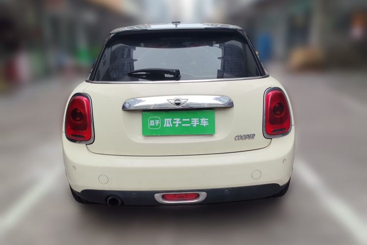 Used MINI 2016 1.5T COOPER Five-Door Edition Rear