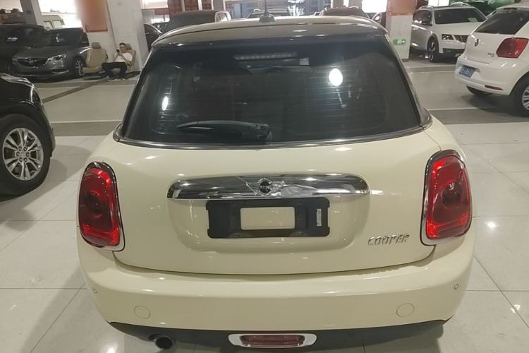 Used MINI 2016 1.5T COOPER Five-Door Edition Rear