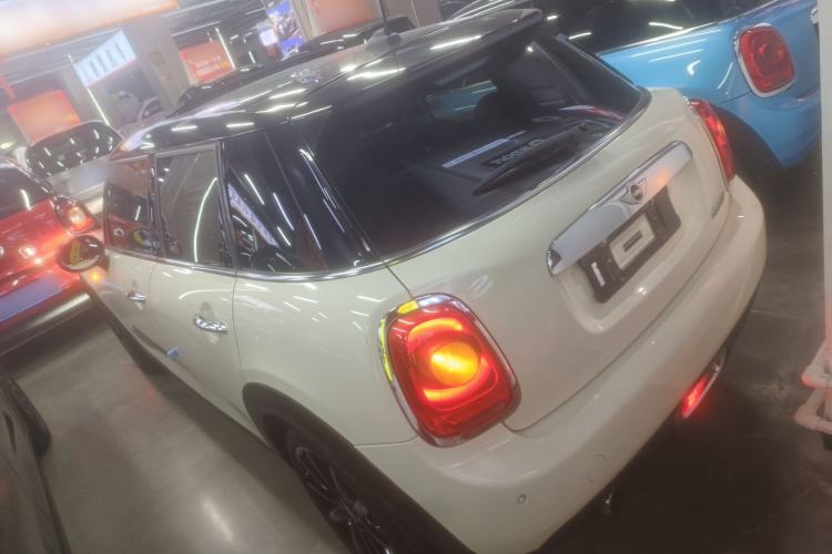 Used MINI 2016 1.5T COOPER Performance Edition 5-door version Rear Left 45 Deg