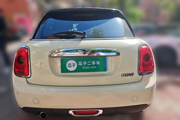 Used MINI 2016 1.5T COOPER Five-Door Edition Rear
