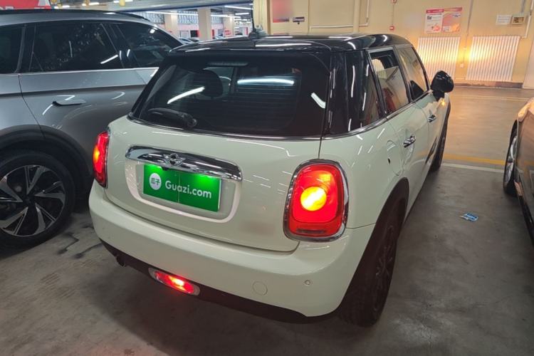 Used MINI 2016 1.5T COOPER Five-Door Edition Rear Right 45 Deg