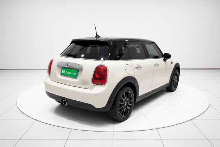 Used MINI 2016 1.5T COOPER Five-Door Edition Rear Right 45 Deg