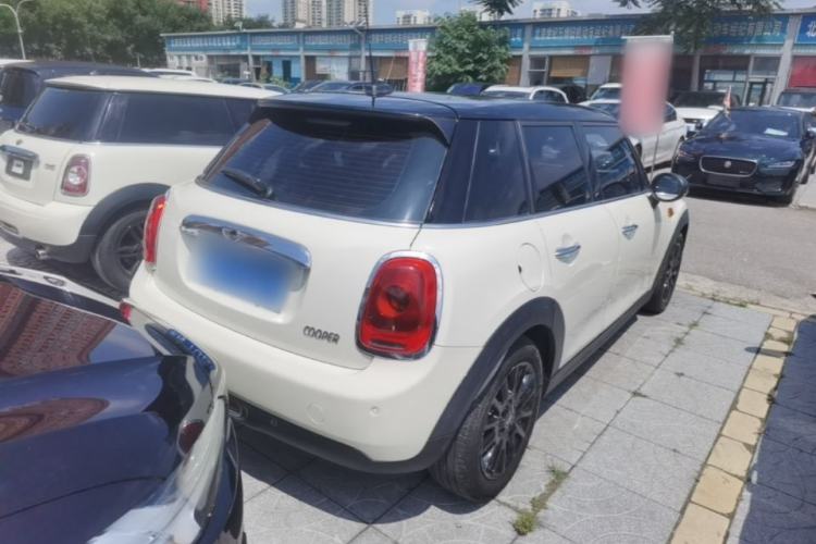 Used MINI 2016 1.5T COOPER Five-Door Edition Rear Right 45 Deg