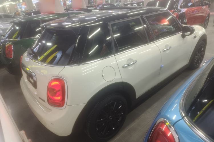 Used MINI 2016 1.5T COOPER Performance Edition 5-door version Rear Right 45 Deg