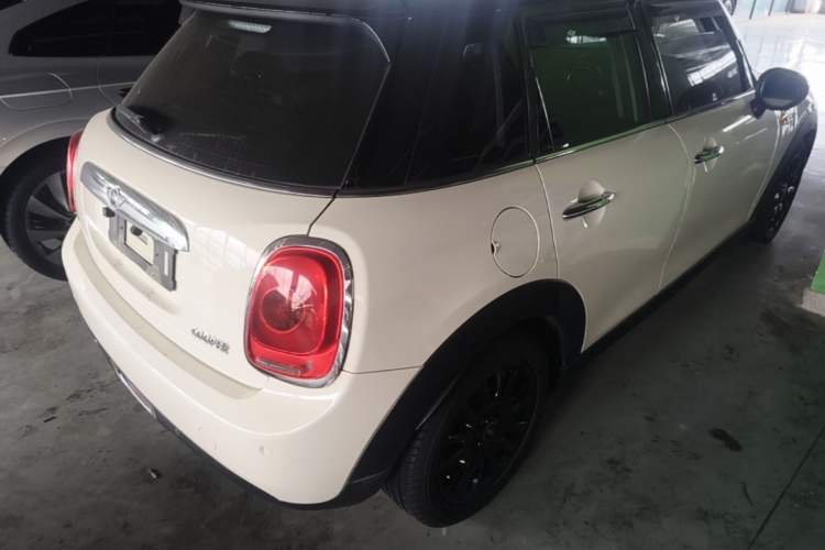 Used MINI 2016 1.5T COOPER Five-Door Edition Rear Right 45 Deg
