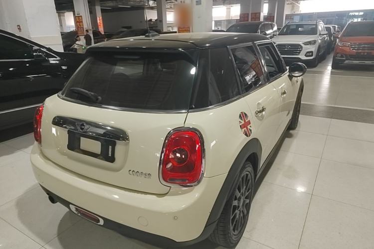 Used MINI 2016 1.5T COOPER Five-Door Edition Rear Right 45 Deg