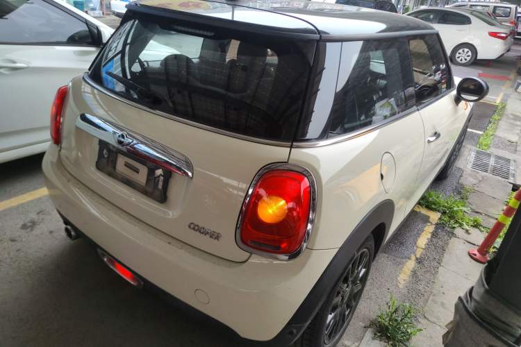 Used MINI 2016 1.5T COOPER Rear Right 45 Deg