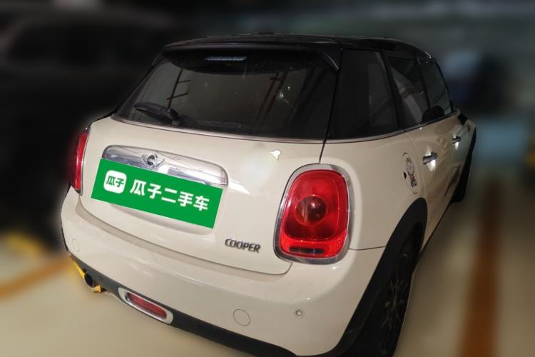 Used MINI 2016 1.5T COOPER Five-Door Edition Rear Right 45 Deg