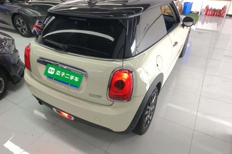 Used MINI 2016 1.5T COOPER Rear Right 45 Deg