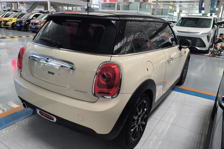 Used MINI 2016 1.5T COOPER Rear Right 45 Deg