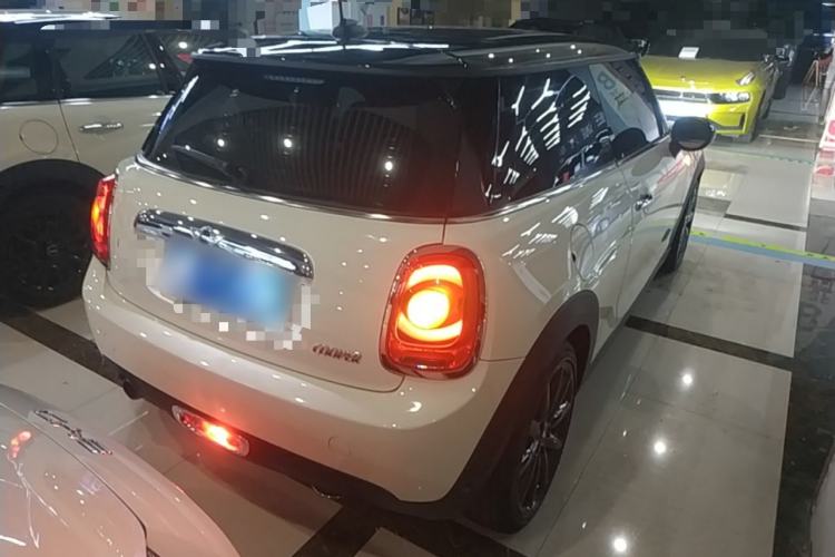 Used MINI 2016 1.5T COOPER Avant-Garde Rear Right 45 Deg
