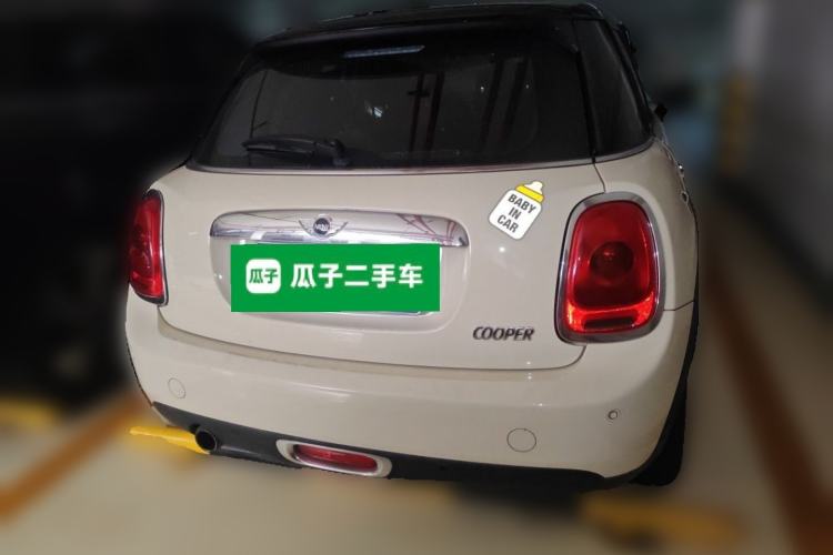 Used MINI 2016 1.5T COOPER Five-Door Edition Rear