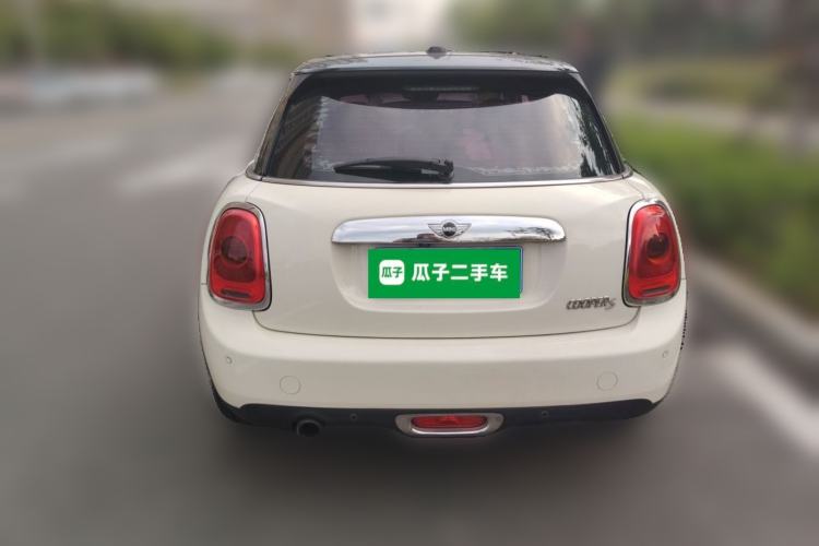 Used MINI 2016 1.5T COOPER Five-Door Edition Rear