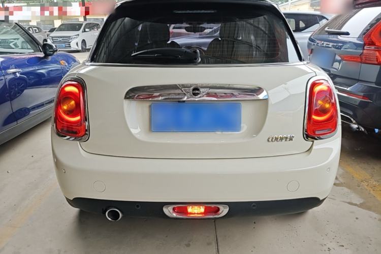 Used MINI 2016 1.5T COOPER Pioneer Edition Five-Door Model Rear