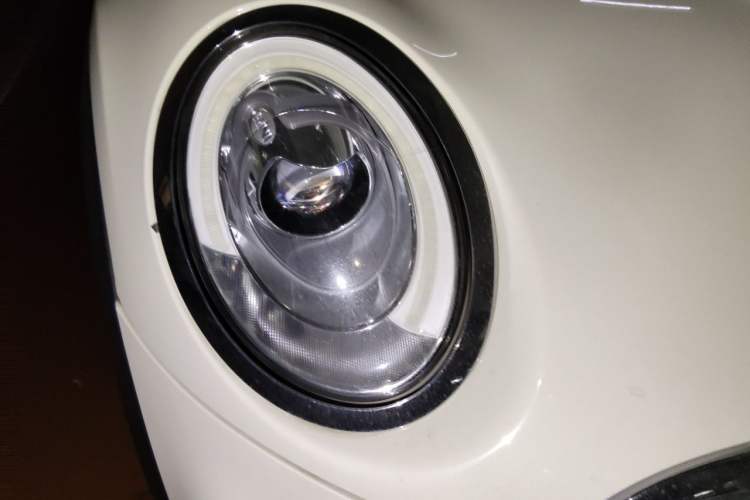 Used MINI 2016 1.5T COOPER Avant-Garde Right Front Headlight