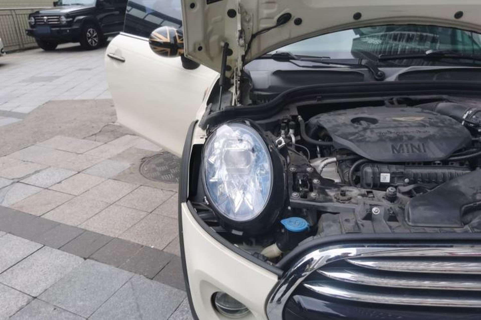 Used MINI 2016 1.5T COOPER Right Front Headlight