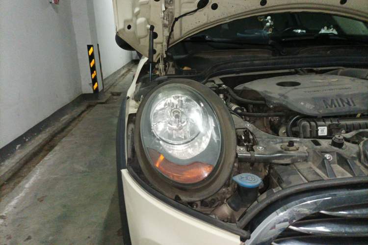 Used MINI 2016 1.5T COOPER Five-Door Edition Right Front Headlight