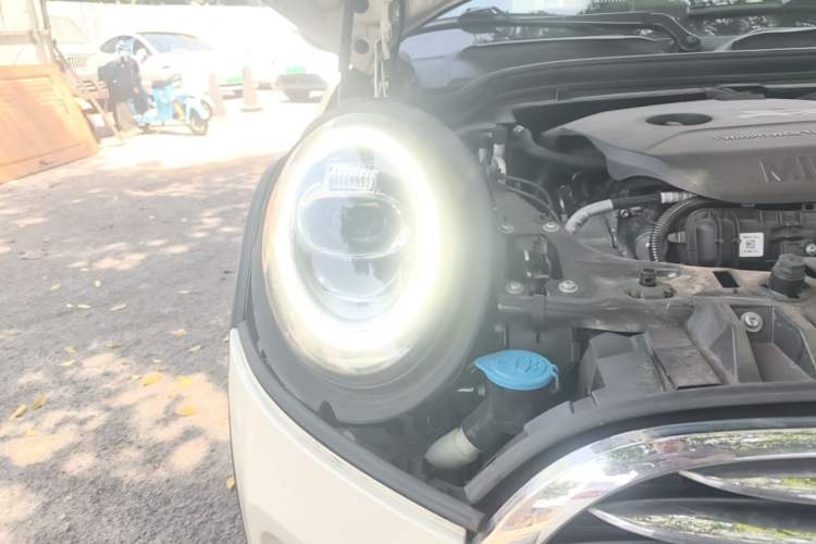 Used MINI 2016 1.5T COOPER Right Front Headlight
