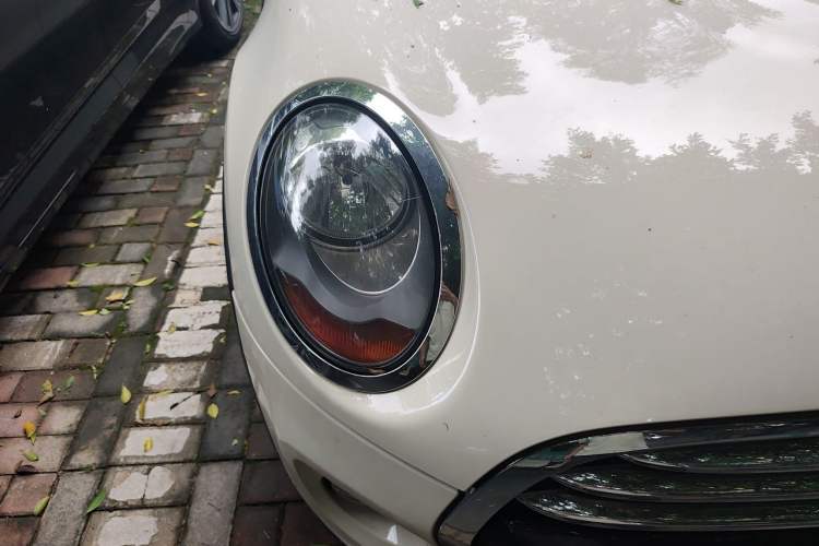 Used MINI 2016 1.5T COOPER Five-Door Edition Right Front Headlight