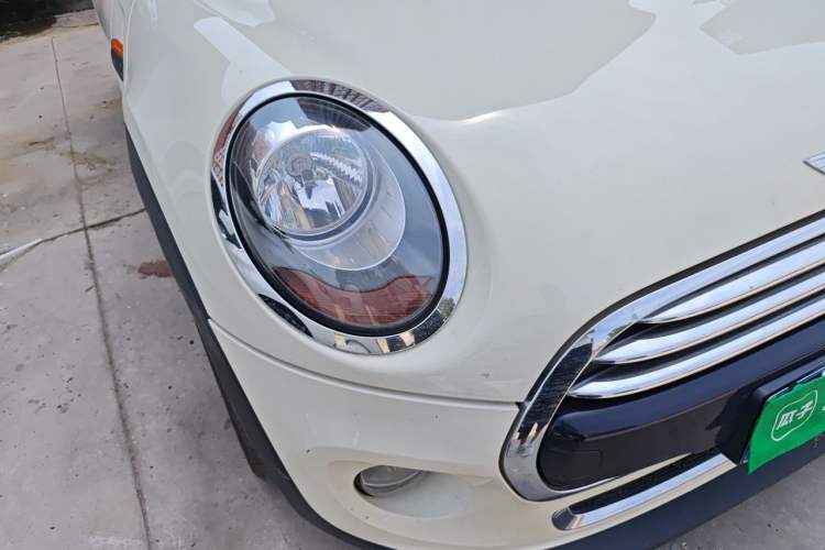 Used MINI 2016 1.5T COOPER Five-Door Edition Right Front Headlight