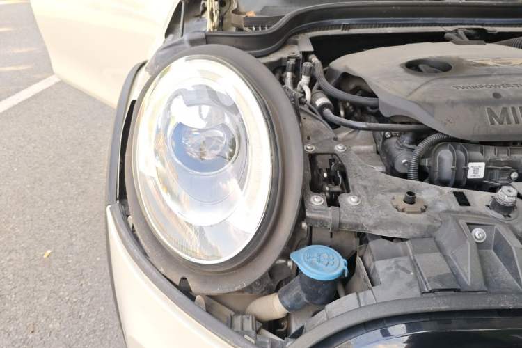 Used MINI 2016 1.5T COOPER Avant-Garde Right Front Headlight