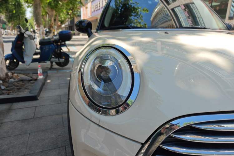 Used MINI 2016 1.5T COOPER Pioneer Edition Five-Door Model Right Front Headlight