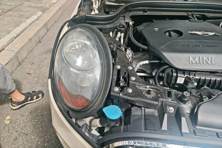 Used MINI 2016 1.5T COOPER Right Front Headlight