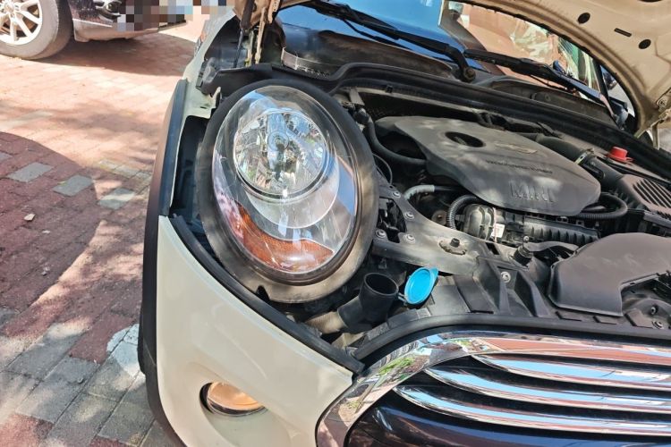 Used MINI 2016 1.5T COOPER Five-Door Edition Right Front Headlight