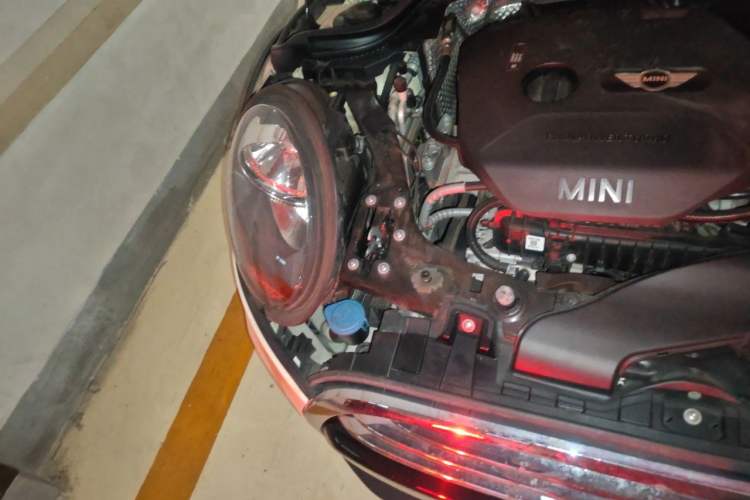 Used MINI 2016 1.5T COOPER Five-Door Edition Right Front Headlight