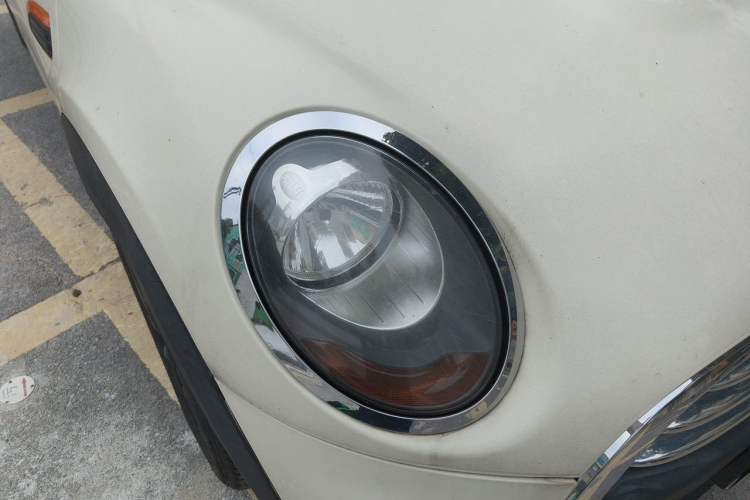Used MINI 2016 1.2T ONE Pioneer Edition Five-Door Version Right Front Headlight