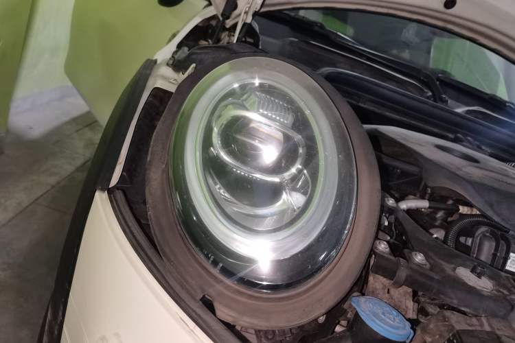 Used MINI 2016 1.5T COOPER Right Front Headlight