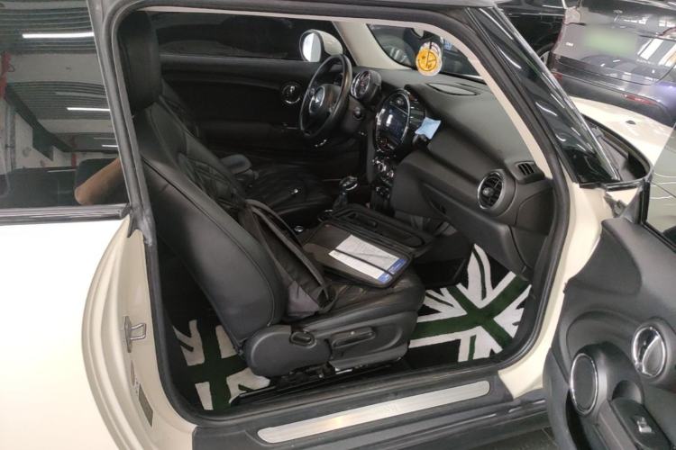 Used MINI 2016 1.2T ONE Pioneer Edition Right Front Seat