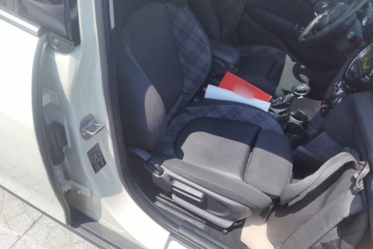 Used MINI 2016 1.5T COOPER Five-Door Edition Right Front Seat