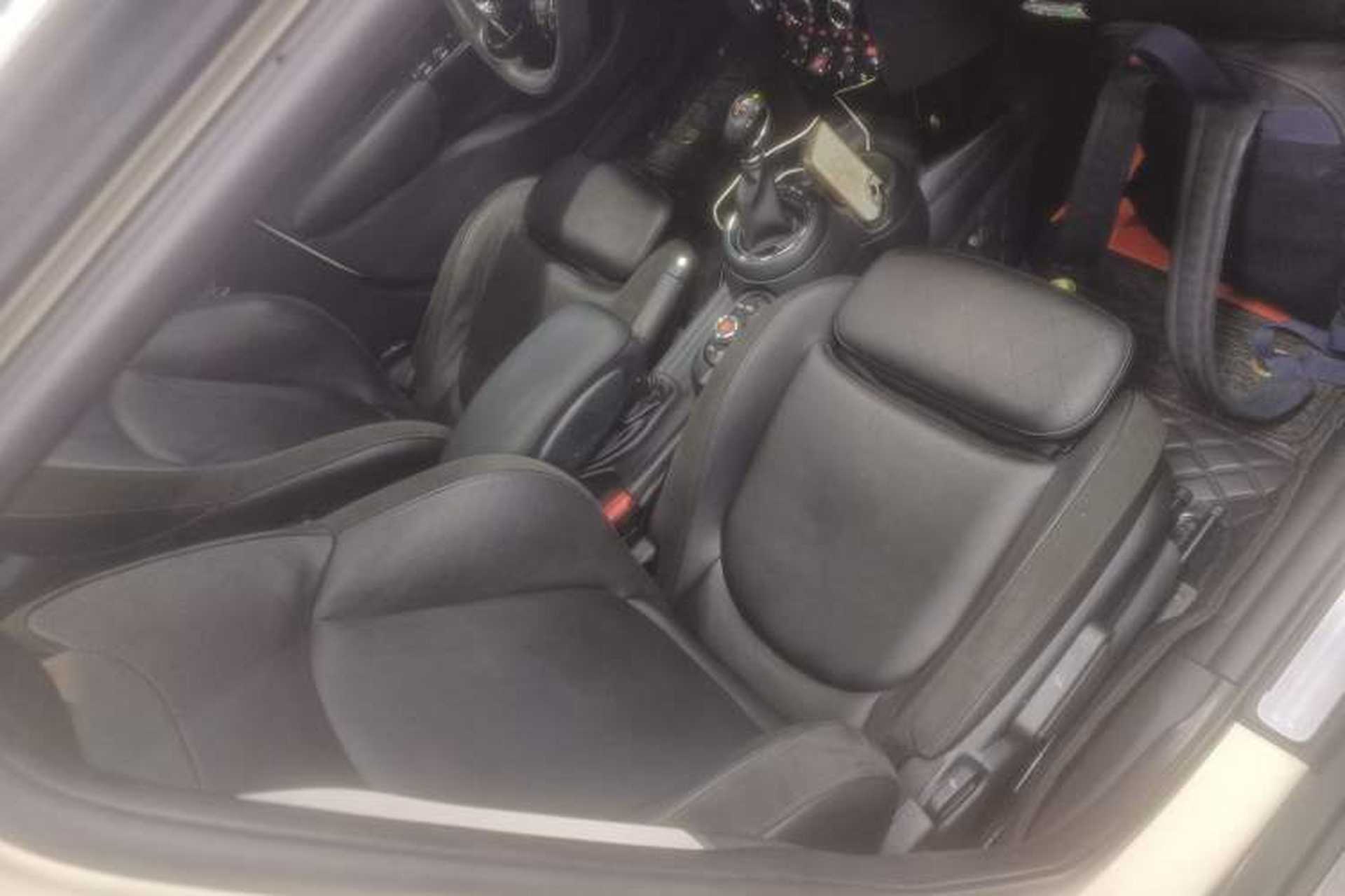 Used MINI 2016 1.5T COOPER Performance Edition 5-door version Right Front Seat