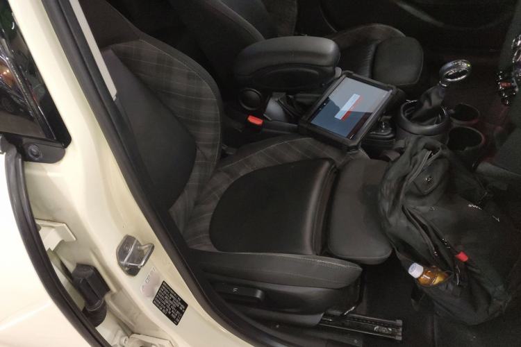 Used MINI 2016 1.5T COOPER Five-Door Edition Right Front Seat