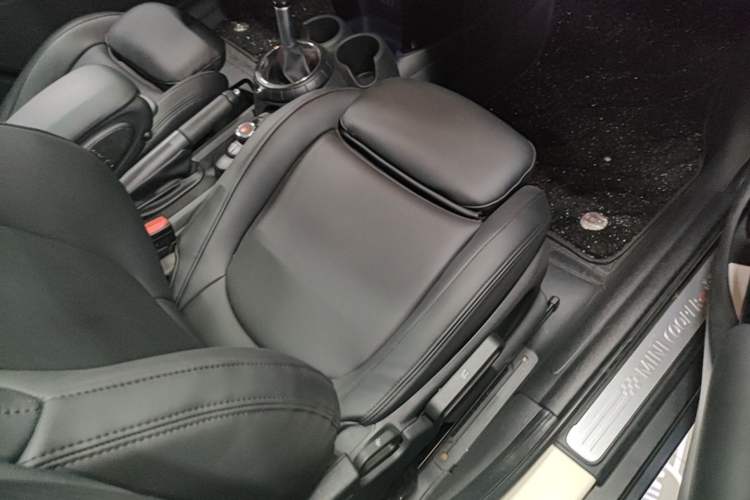 Used MINI 2016 2.0T COOPER S Five-Door Edition Right Front Seat
