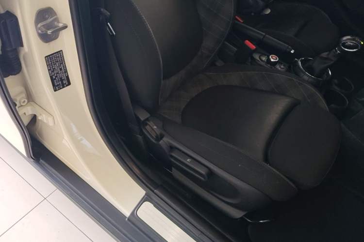 Used MINI 2016 1.5T COOPER Five-Door Edition Right Front Seat