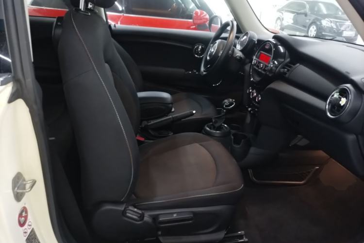 Used MINI 2016 1.2T ONE Pioneer Edition Right Front Seat