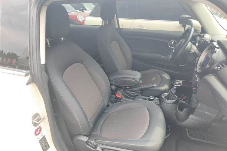 Used MINI 2016 1.2T ONE Pioneer Edition Right Front Seat