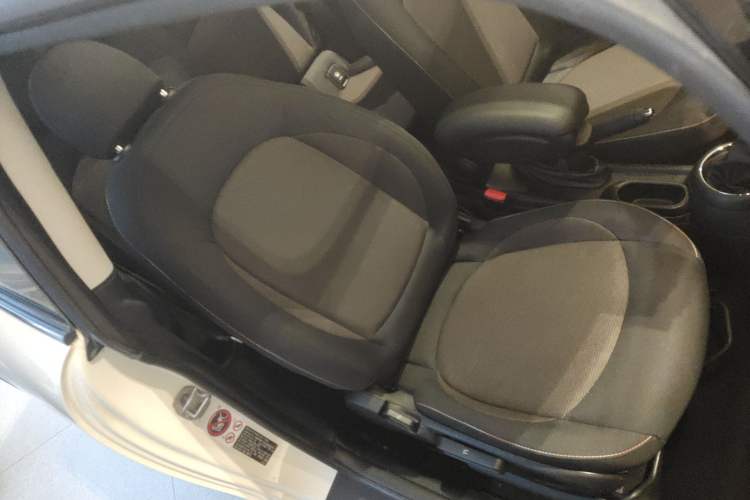 Used MINI 2016 1.2T ONE Pioneer Edition Right Front Seat