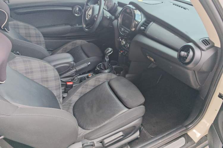 Used MINI 2016 1.5T COOPER Right Front Seat
