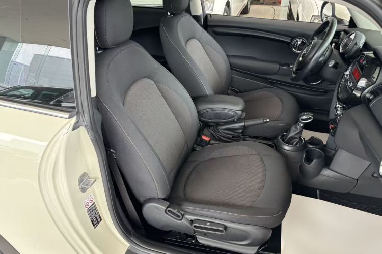 Used MINI 2016 1.2T ONE Pioneer Edition Right Front Seat