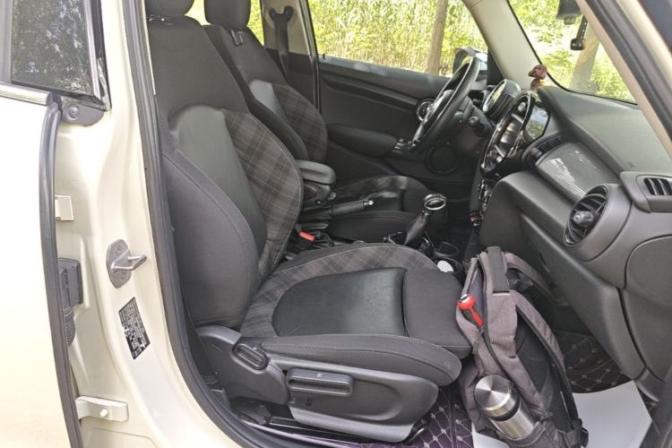 Used MINI 2016 1.5T COOPER Five-Door Edition Right Front Seat