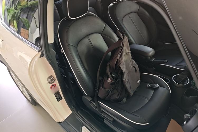 Used MINI 2016 1.2T ONE Pioneer Edition Right Front Seat